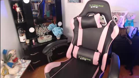 Molly online show from 01/15/25, 05:29