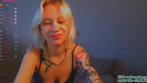 Snapshot of molly_smolly_ chatting on 03/29/26, 02:28 lo online show from 03/29/26, 02:28