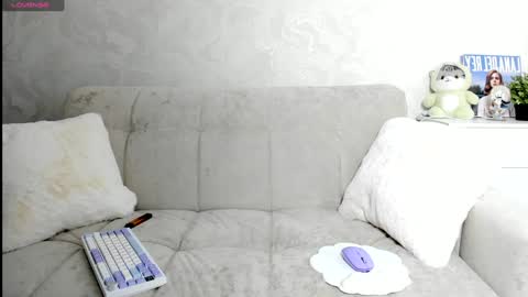 Snapshot of molly_sweetbaby chatting on 12/12/24, 10:42 Ill tell you when were private online show from 12/12/24, 10:42