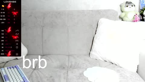 Snapshot of molly_sweetbaby chatting on 01/10/25, 06:38 Ill tell you when were private online show from 01/10/25, 06:38