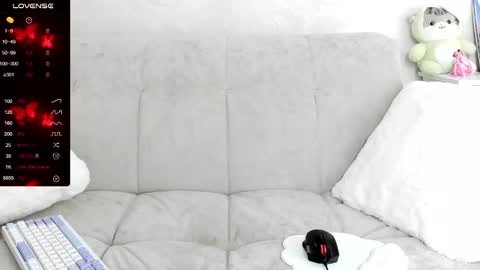 Snapshot of molly_sweetbaby chatting on 02/12/25, 05:26 Ill tell you when were private online show from 02/12/25, 05:26