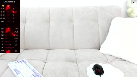 Snapshot of molly_sweetbaby chatting on 03/01/25, 01:29 Ill tell you when were private online show from 03/01/25, 01:29