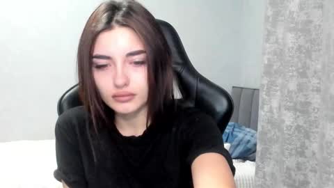 Molly online show from 11/24/25, 07:46