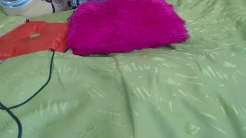 Snapshot of mollyandbra chatting on 01/19/25, 10:17 Molly And Brad online show from 01/19/25, 10:17