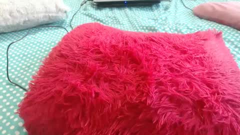 Snapshot of mollyandbra chatting on 02/14/25, 10:36 Molly And Brad online show from 02/14/25, 10:36