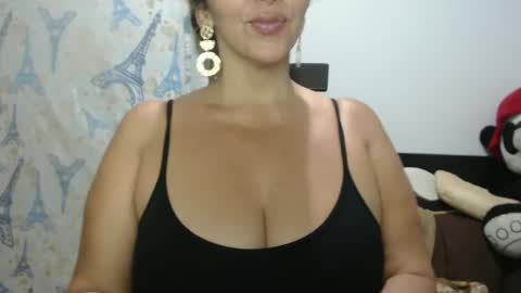 Snapshot of mollybunny01 chatting on 10/03/25, 11:13 Molly Bunny online show from 10/03/25, 11:13