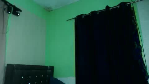 Snapshot of mollycoin18 chatting on 10/31/25, 09:54 mollycoin18 online show from 10/31/25, 09:54