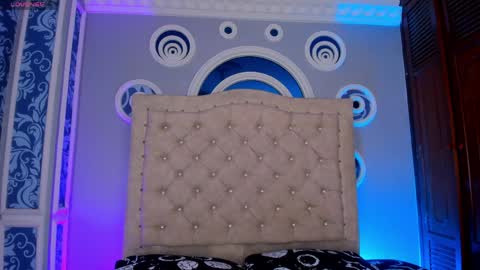 Snapshot of mollydoll_amour chatting on 04/17/26, 11:24 MollyDoll online show from 04/17/26, 11:24
