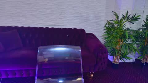 Julia online show from 02/04/26, 08:25