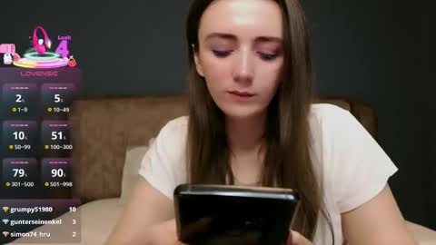 Snapshot of mollygreens chatting on 04/18/26, 07:07 Molly online show from 04/18/26, 07:07