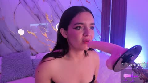 New girl Emily Valentina  Michelle online show from 11/11/25, 04:29