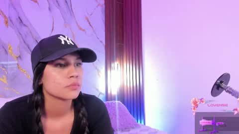Snapshot of mollylewis18 chatting on 05/19/26, 01:56 New girl Emily Valentina Michelle online show from 05/19/26, 01:56