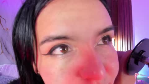 Snapshot of mollylewis18 chatting on 05/28/26, 03:48 New girl Emily Valentina Michelle online show from 05/28/26, 03:48