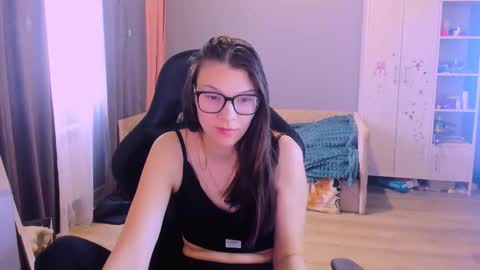  KIRA  online show from 03/19/26, 03:10