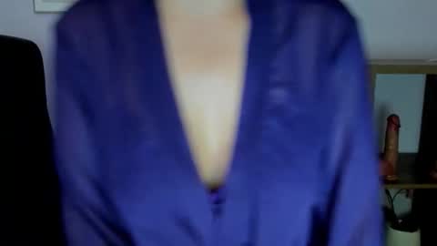 Molly online show from 11/27/25, 04:20