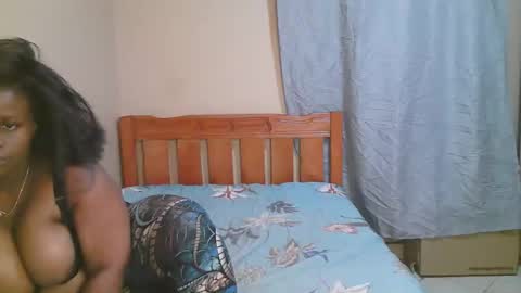 mollypowers33 online show from 12/05/25, 06:37