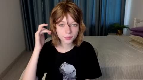 Snapshot of mollysally chatting on 06/30/26, 04:13 mollysally online show from 06/30/26, 04:13