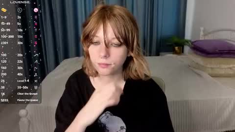 Snapshot of mollysally chatting on 07/07/26, 04:04 mollysally online show from 07/07/26, 04:04
