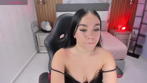 MOLLY online show from 10/27/25, 07:07