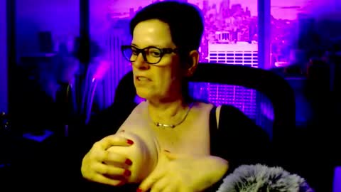 MollySun Nina Randmann online show from 11/25/25, 07:25