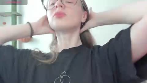 Snapshot of mollytucker chatting on 07/17/26, 02:34 mollytucker online show from 07/17/26, 02:34