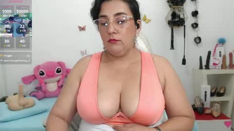 Snapshot of mom_17 chatting on 05/15/26, 11:01 Celeste online show from 05/15/26, 11:01