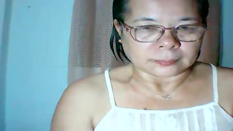 mombastic55 online show from 05/18/26, 01:17