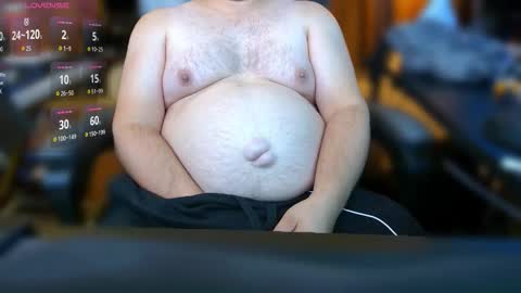 momentofs123 online show from 10/26/25, 07:53