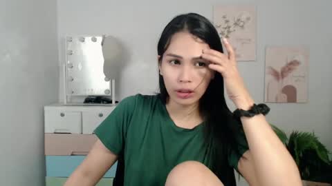 MOMIKHEM online show from 07/04/26, 10:32