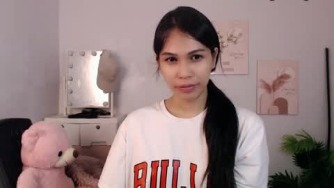MOMIKHEM online show from 07/27/26, 08:21
