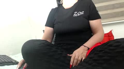 mommy26 online show from 12/02/25, 01:00