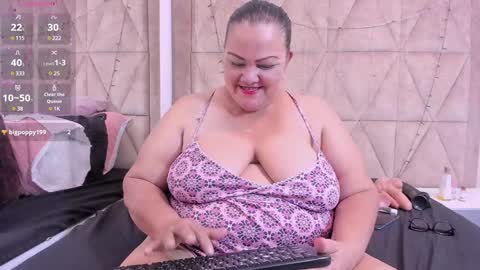 Snapshot of mommy_cute chatting on 12/27/24, 04:47 Jelitza online show from 12/27/24, 04:47