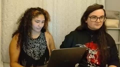 Mommy Bubbles online show from 02/24/25, 04:04
