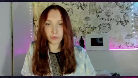 Snapshot of mommyicon chatting on 12/17/24, 02:22 Liza online show from 12/17/24, 02:22