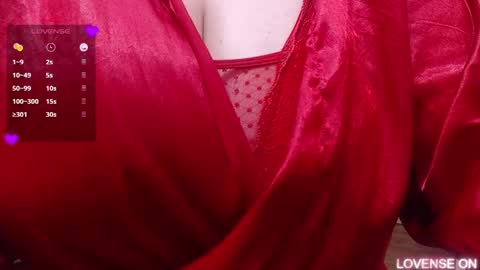 Snapshot of mommyissuess_ chatting on 03/11/25, 11:26 Daphne online show from 03/11/25, 11:26