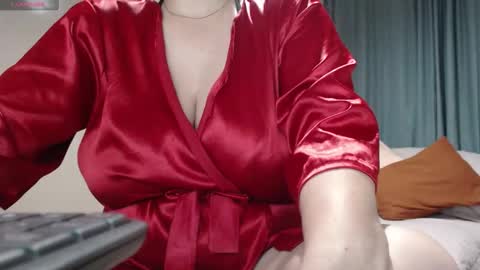 Daphne  online show from 11/10/25, 12:20