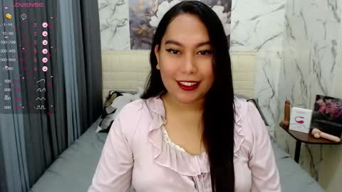 Snapshot of mommyknowsbest69 chatting on 09/10/25, 03:06 Hot Mommy Nathalie online show from 09/10/25, 03:06