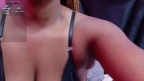  DINAH  online show from 11/23/25, 07:57