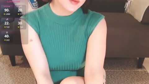 Momo online show from 09/26/25, 01:20