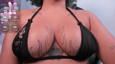 Momo  online show from 04/04/26, 03:16