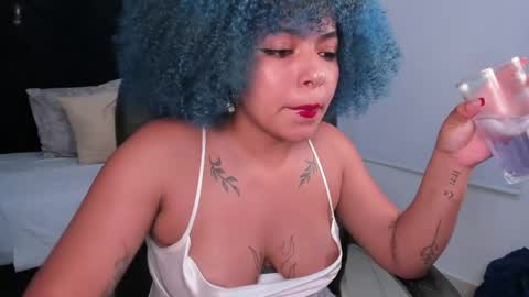 Snapshot of momo_ayasse chatting on 06/06/26, 04:50 Momo online show from 06/06/26, 04:50
