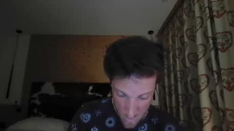 Snapshot of moms_little_monster chatting on 11/16/25, 04:56 moms_little_monster online show from 11/16/25, 04:56