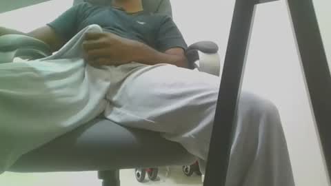 Mommy Lover online show from 12/04/25, 11:24