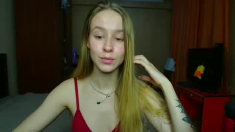 Snapshot of mona__liza chatting on 10/11/25, 06:06 Mona online show from 10/11/25, 06:06