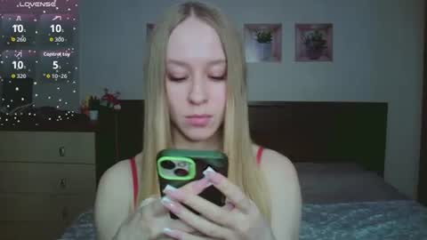 Snapshot of mona__liza chatting on 02/12/26, 04:35 Mona online show from 02/12/26, 04:35