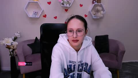 Mona  online show from 03/04/25, 02:53