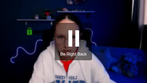 Mona  online show from 03/05/25, 09:38