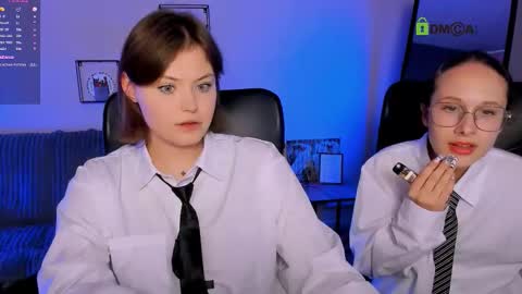 Mona  online show from 10/03/25, 07:11