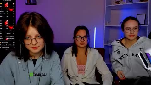 Mona  online show from 10/17/25, 08:11