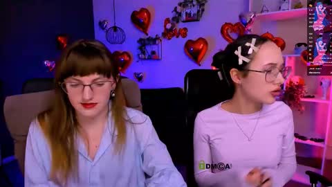 Mona  online show from 03/10/26, 08:03